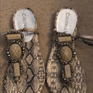 Coconuts Sandals Faux Python Size-9